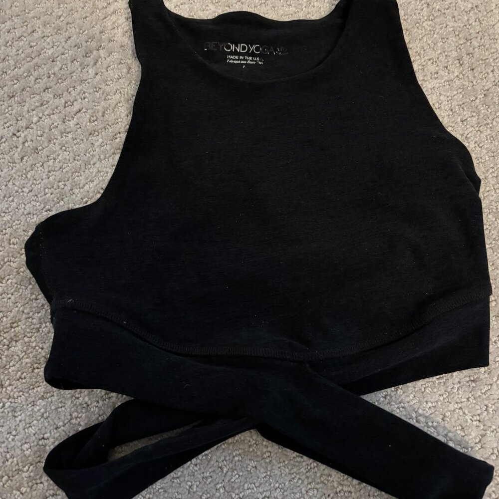 Beyond Yoga Criss Cross Bra, Size S